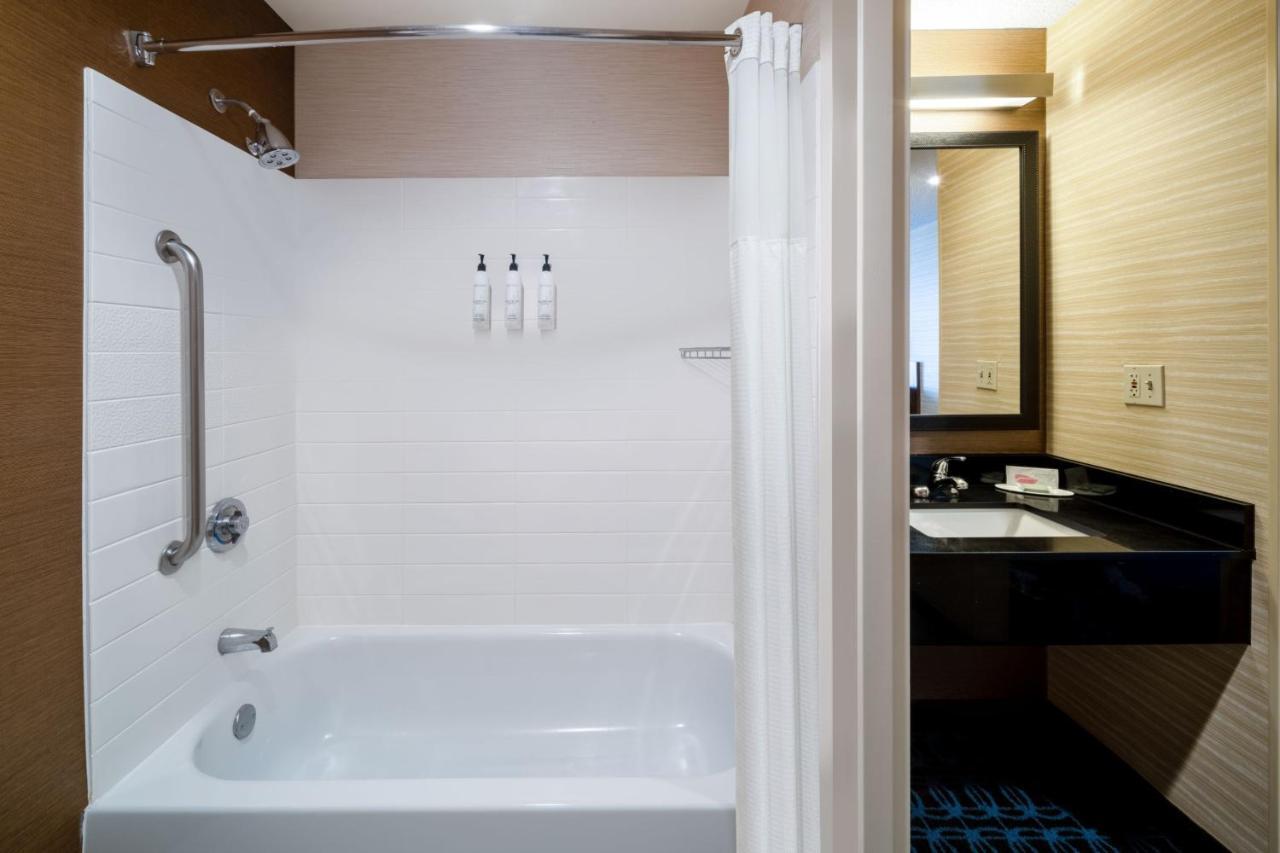 Fairfield & By Marriott Denver Aurora/medical Center Hotel 3*
